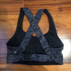 Lululemon sports bra